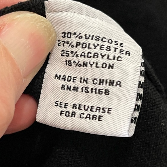 525 America cropped shrug with front ties black size small boxEM - Picture 3 of 5